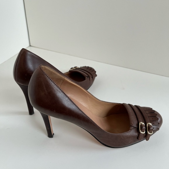 Ann Taylor Brown Kilted Pumps size 7.5 - Picture 4 of 9